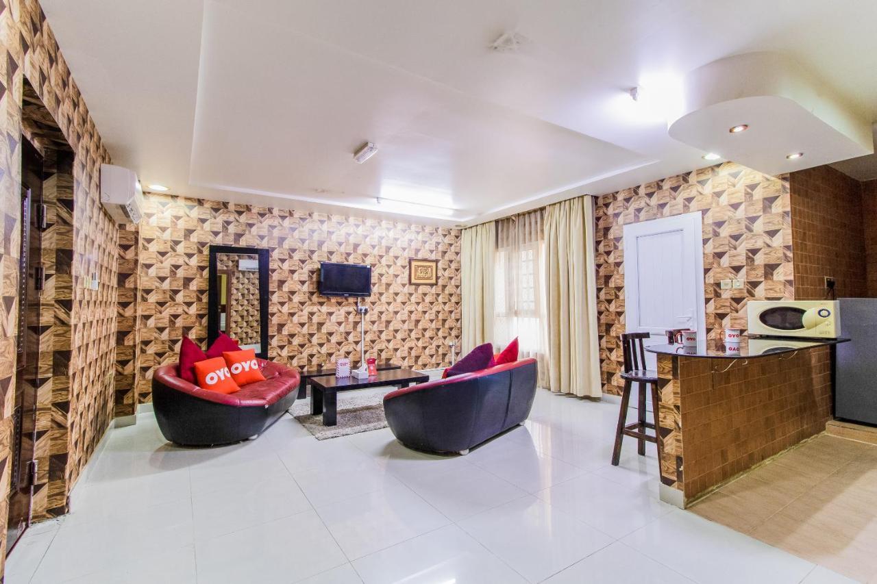 Oyo 109 Al Thabit Modern Hotel Apartment Ḩayl Āl ‘Umayr Eksteriør billede