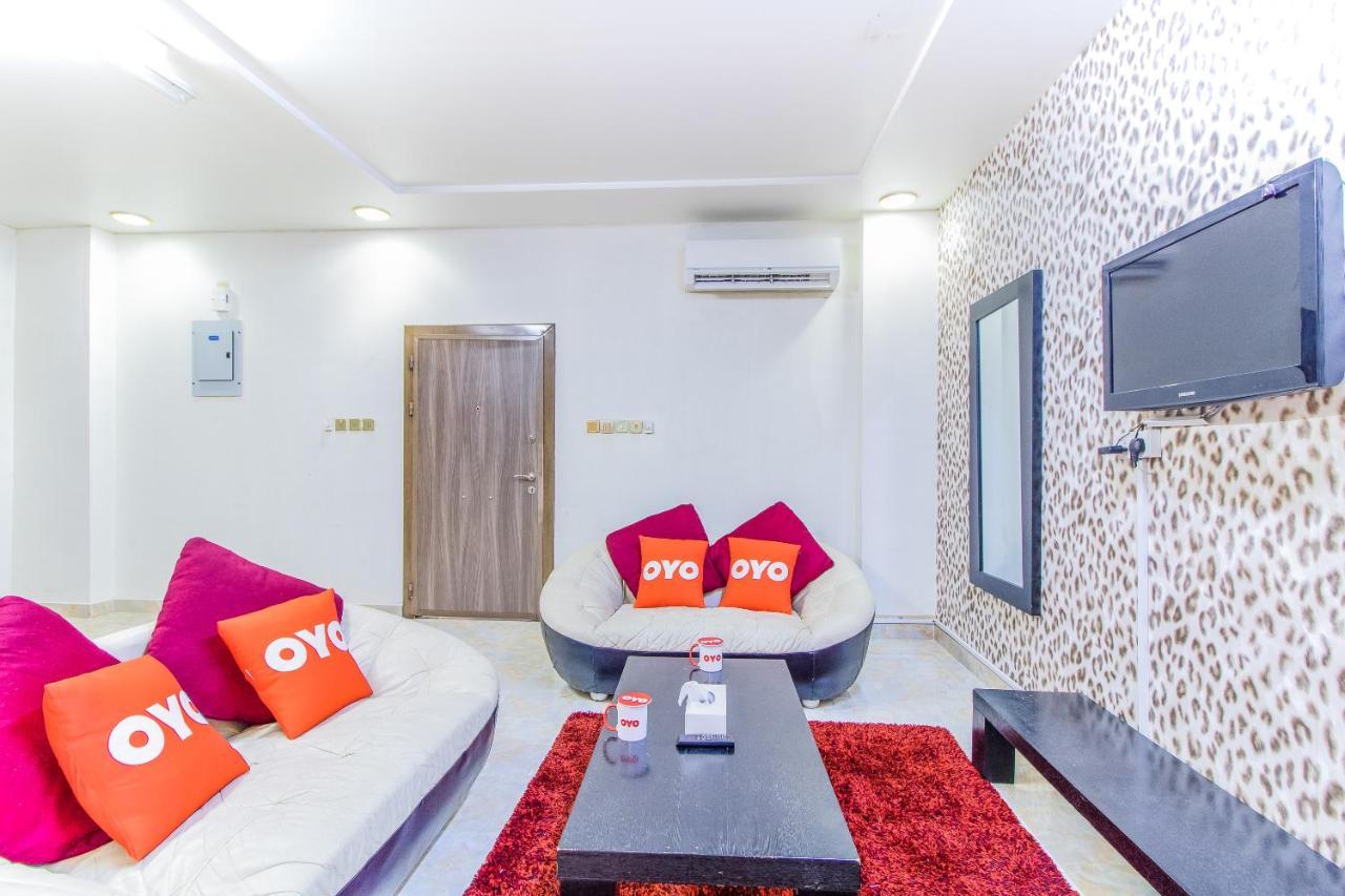 Oyo 109 Al Thabit Modern Hotel Apartment Ḩayl Āl ‘Umayr Eksteriør billede