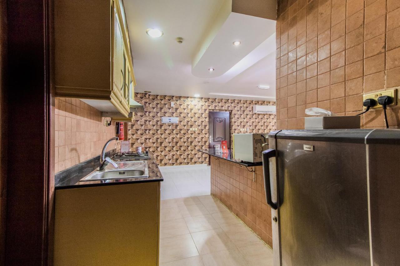 Oyo 109 Al Thabit Modern Hotel Apartment Ḩayl Āl ‘Umayr Eksteriør billede
