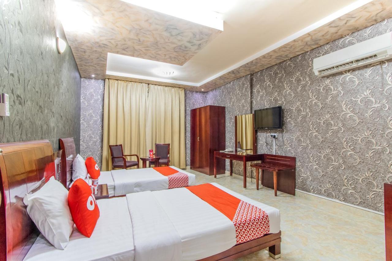 Oyo 109 Al Thabit Modern Hotel Apartment Ḩayl Āl ‘Umayr Eksteriør billede
