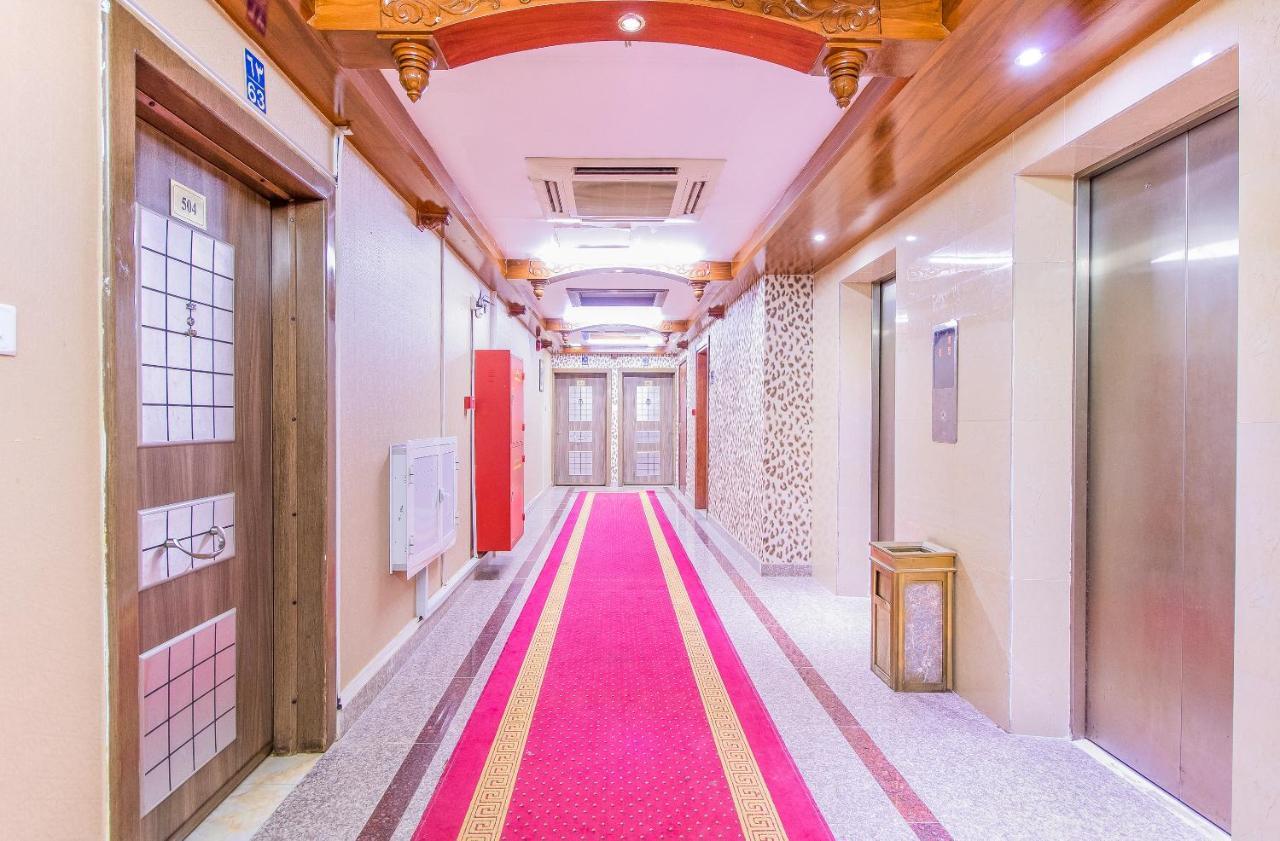 Oyo 109 Al Thabit Modern Hotel Apartment Ḩayl Āl ‘Umayr Eksteriør billede