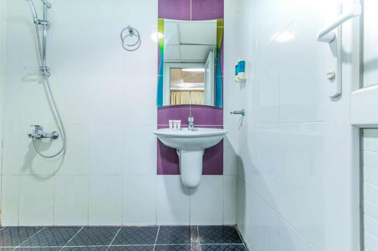Oyo 109 Al Thabit Modern Hotel Apartment Ḩayl Āl ‘Umayr Eksteriør billede