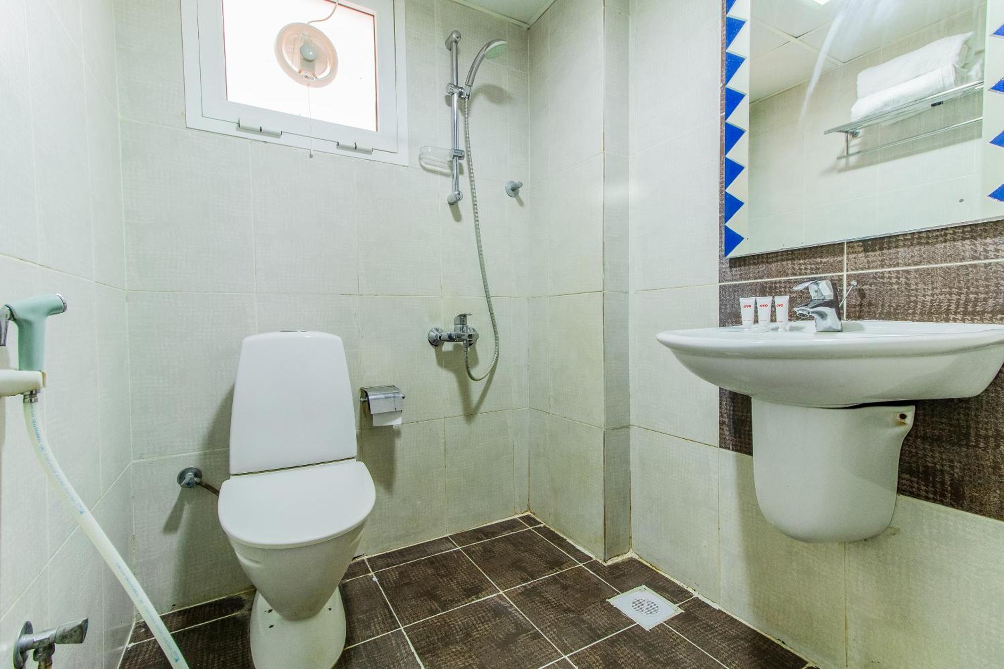 Oyo 109 Al Thabit Modern Hotel Apartment Ḩayl Āl ‘Umayr Eksteriør billede
