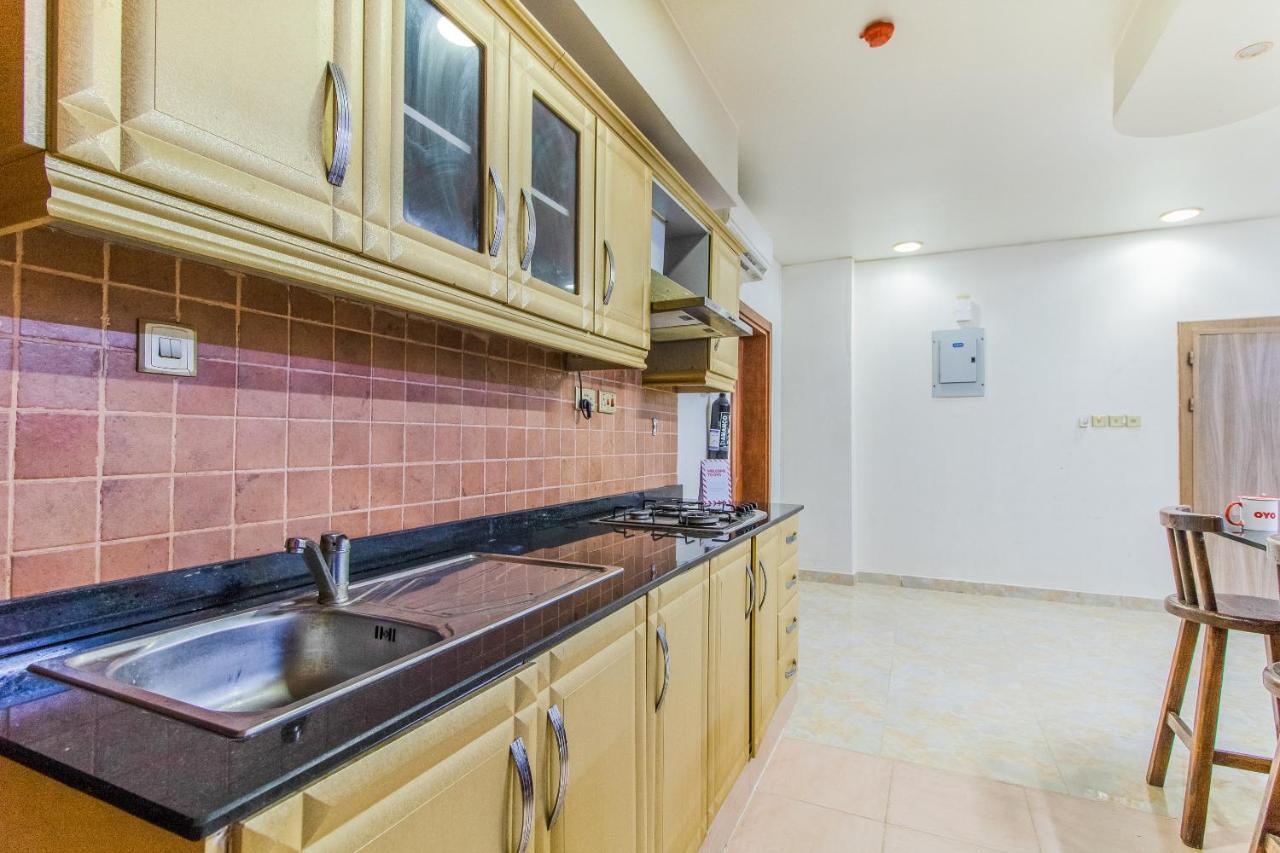 Oyo 109 Al Thabit Modern Hotel Apartment Ḩayl Āl ‘Umayr Eksteriør billede