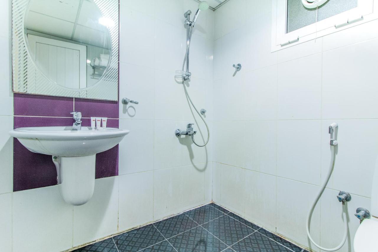 Oyo 109 Al Thabit Modern Hotel Apartment Ḩayl Āl ‘Umayr Eksteriør billede